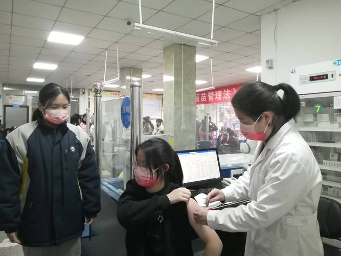 HPV疫苗免费接种(适龄女孩hpv疫苗免费接种)